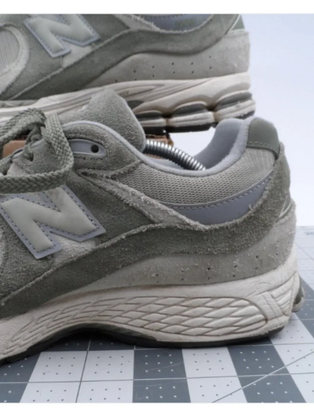 New Balance U2002RCA Running Shoes Dark Olive/Grey Men Size 10.5 Women 12